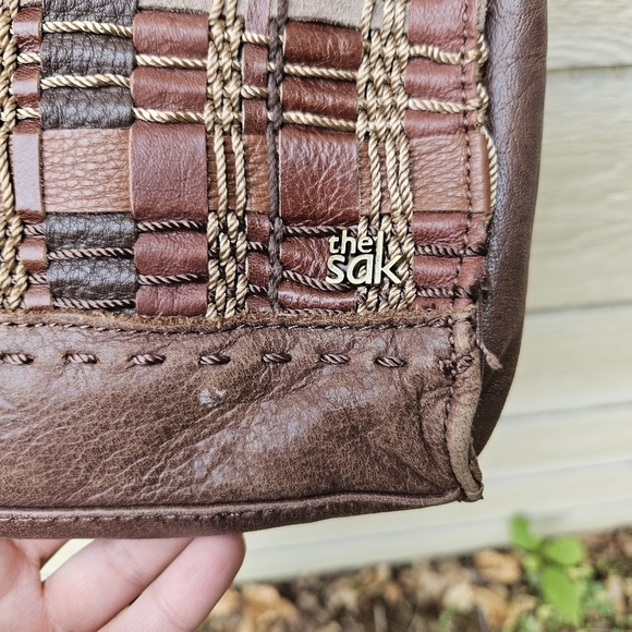 The Sak brown leather crossbody bag with woven detail - Picture 4 of 11